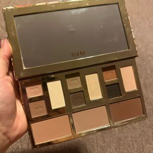Tarte eyeshadow and contour palette